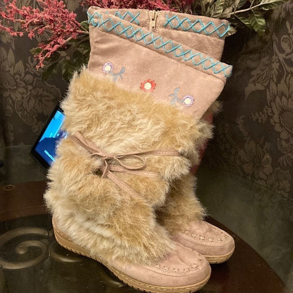 Silhouette boots  